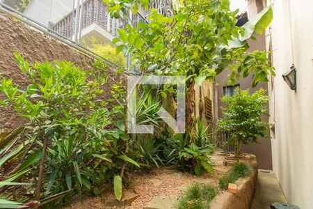 Casa à venda com 910m², 6 quartos e 5 vagas Casa à venda com 910m², 6 quartos e 5 vagasJardim