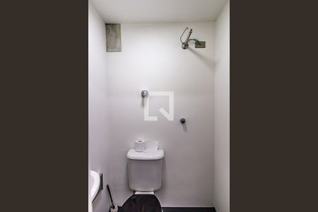 Banheiro de kitnet/studio para alugar com 1 quarto, 34m² em Centro Histórico de São Paulo, São Paulo