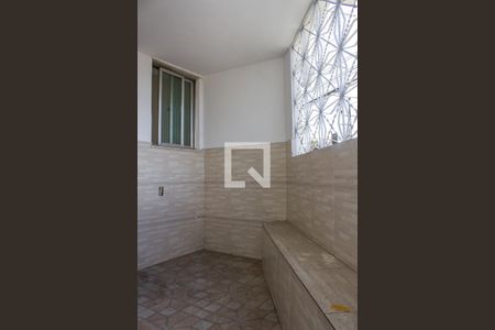 Casa para alugar com 50m², 1 quarto e sem vagavaranda