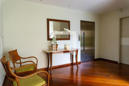 Apartamento para alugar com 45m², 1 quarto e 1 vaga Apartamento para alugar com 45m², 1 quarto e 1 vagaHall de entrada