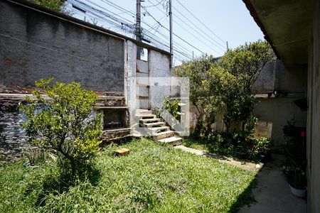 Casa à venda com 250m², 2 quartos e 2 vagas Casa à venda com 250m², 2 quartos e 2 vagasJardim