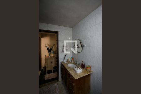 Casa à venda com 250m², 2 quartos e 2 vagas Casa à venda com 250m², 2 quartos e 2 vagasBanheiro