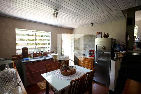 Casa à venda com 250m², 2 quartos e 2 vagas Casa à venda com 250m², 2 quartos e 2 vagasCozinha