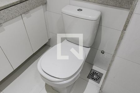 Studio à venda com 52m², 1 quarto e sem vaga Studio à venda com 52m², 1 quarto e sem vagaBanheiro