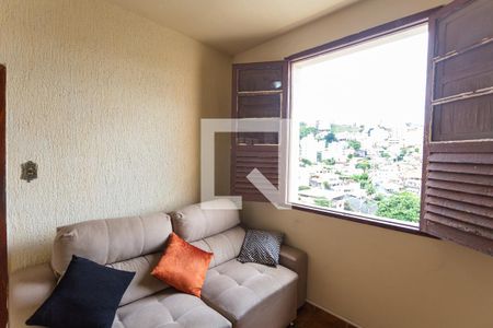 Sala de casa à venda com 3 quartos, 130m² em Santa Efigênia, Belo Horizonte