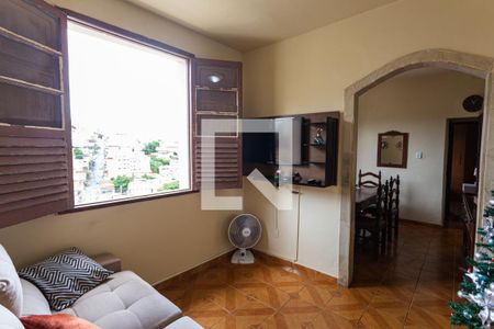 Sala de casa à venda com 3 quartos, 130m² em Santa Efigênia, Belo Horizonte