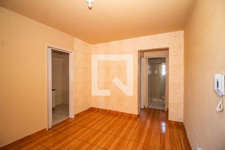 Sala de apartamento à venda com 2 quartos, 40m² em Medianeira, Porto Alegre