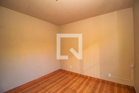 Quarto de apartamento à venda com 2 quartos, 40m² em Medianeira, Porto Alegre