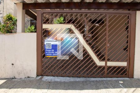 Casa à venda com 101m², 3 quartos e 2 vagasFachada