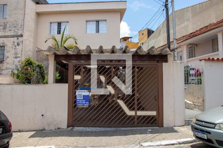 Casa à venda com 101m², 3 quartos e 2 vagasFachada