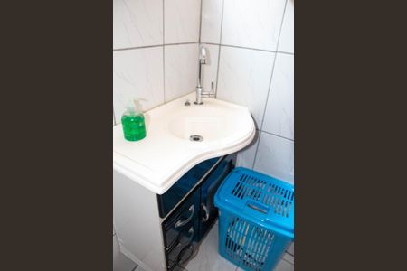 Casa à venda com 101m², 3 quartos e 2 vagasBanheiro 1