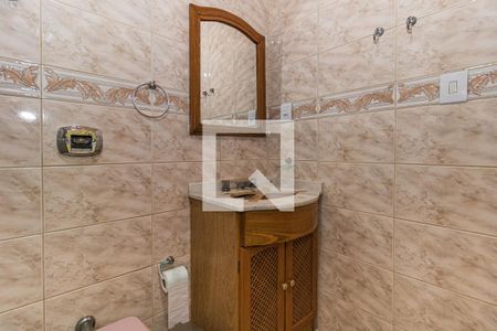 Casa à venda com 380m², 4 quartos e 3 vagasBanheiro da Suite 1