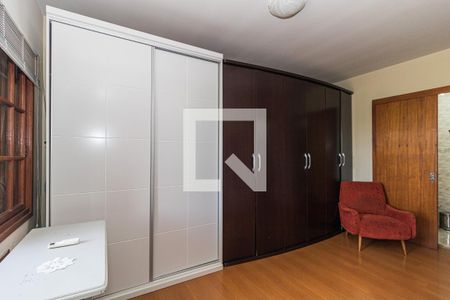 Casa à venda com 380m², 4 quartos e 3 vagasCloset da suíte 2