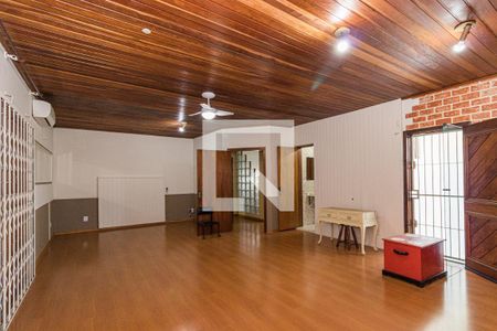 Casa à venda com 380m², 4 quartos e 3 vagasQuarto 2 Suite