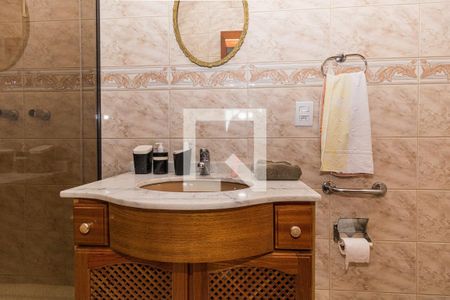 Casa à venda com 380m², 4 quartos e 3 vagasBanheiro da Suíte 3