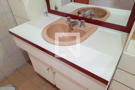 Casa à venda com 400m², 5 quartos e 2 vagasBanheiro