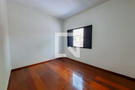 Casa à venda com 400m², 5 quartos e 2 vagasQuarto 2