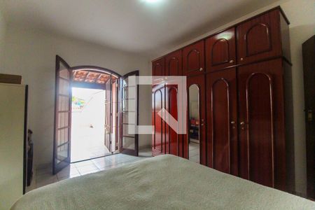 Casa à venda com 300m², 5 quartos e 2 vagas Casa à venda com 300m², 5 quartos e 2 vagasQuarto 3