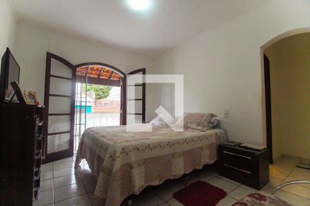 Casa à venda com 300m², 5 quartos e 2 vagas Casa à venda com 300m², 5 quartos e 2 vagasSuíte