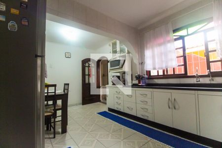 Casa à venda com 300m², 5 quartos e 2 vagas Casa à venda com 300m², 5 quartos e 2 vagasCozinha