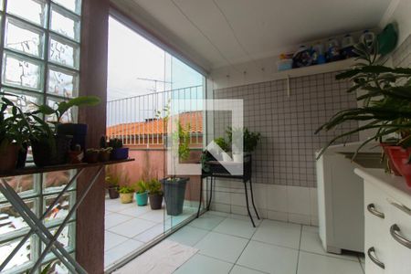 Casa à venda com 300m², 5 quartos e 2 vagas Casa à venda com 300m², 5 quartos e 2 vagasÁrea de Serviço