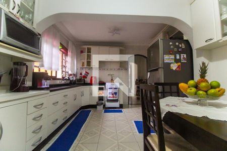 Casa à venda com 300m², 5 quartos e 2 vagas Casa à venda com 300m², 5 quartos e 2 vagasCozinha