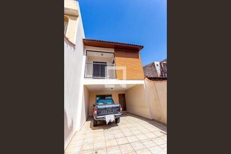 Casa à venda com 220m², 4 quartos e 4 vagasGaragem
