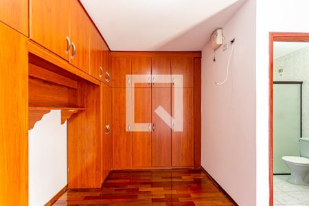 Casa à venda com 220m², 4 quartos e 4 vagasSuite 2