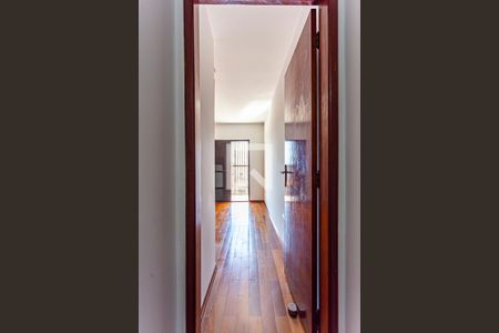 Casa à venda com 220m², 4 quartos e 4 vagasSuite 2