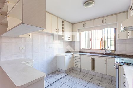 Casa à venda com 220m², 4 quartos e 4 vagasCozinha