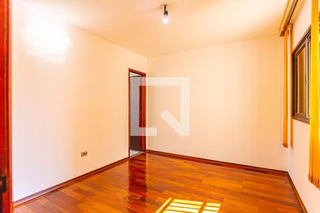 Casa à venda com 220m², 4 quartos e 4 vagasSuite 1