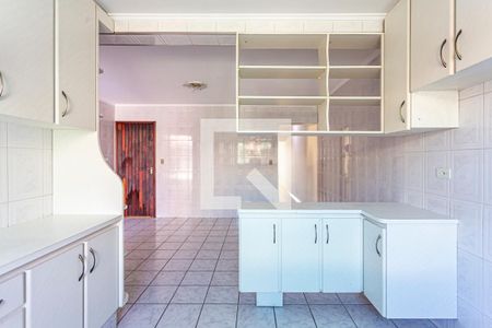 Casa à venda com 220m², 4 quartos e 4 vagasCozinha