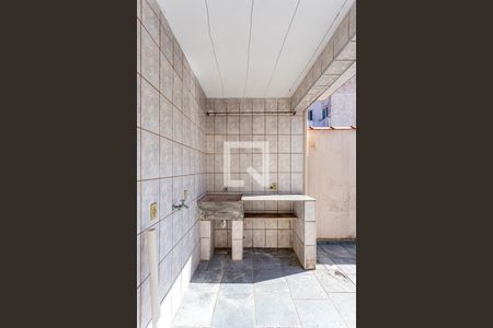 Casa à venda com 220m², 4 quartos e 4 vagasÁrea de Serviço - Quintal Fundos