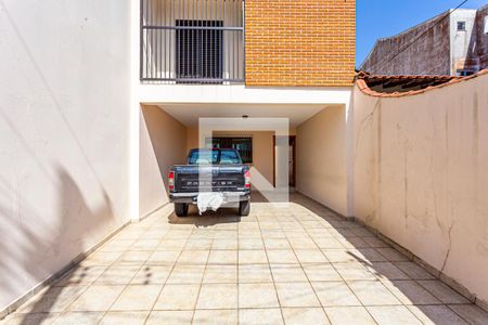 Casa à venda com 220m², 4 quartos e 4 vagasGaragem