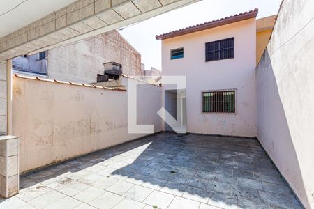 Casa à venda com 220m², 4 quartos e 4 vagasQuintal Fundos