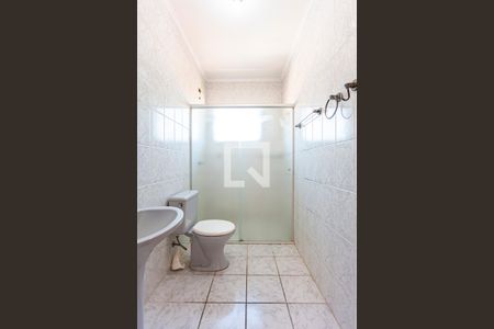 Casa à venda com 220m², 4 quartos e 4 vagasBanheiro da Suite 1