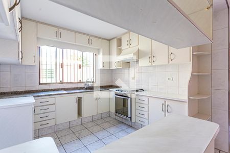 Casa à venda com 220m², 4 quartos e 4 vagasCozinha