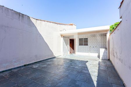 Casa à venda com 220m², 4 quartos e 4 vagasQuintal Fundos