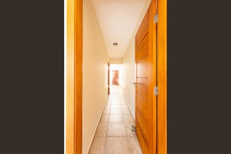 Casa à venda com 220m², 4 quartos e 4 vagasCorredor Externo