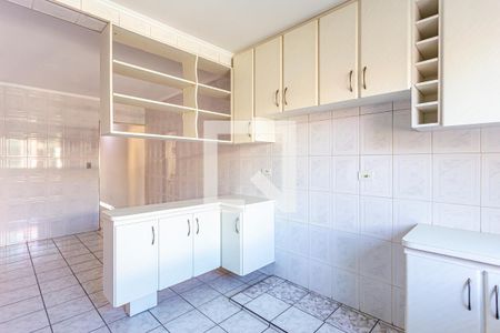 Casa à venda com 220m², 4 quartos e 4 vagasCozinha