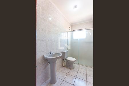 Casa à venda com 220m², 4 quartos e 4 vagasBanheiro da Suite 1