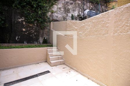 Casa para alugar com 160m², 4 quartos e 1 vaga Casa para alugar com 160m², 4 quartos e 1 vagaQuintal