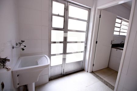 Casa para alugar com 160m², 4 quartos e 1 vaga Casa para alugar com 160m², 4 quartos e 1 vagaÁrea de Serviço