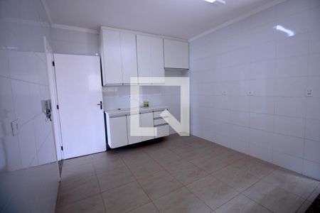 Casa para alugar com 160m², 4 quartos e 1 vaga Casa para alugar com 160m², 4 quartos e 1 vagaCozinha