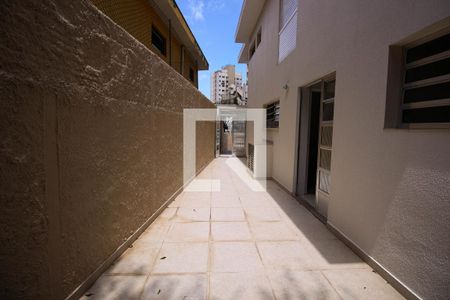Casa para alugar com 160m², 4 quartos e 1 vaga Casa para alugar com 160m², 4 quartos e 1 vagaQuintal