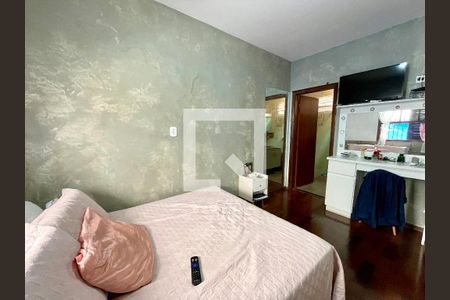 Casa à venda com 170m², 4 quartos e 4 vagas Casa à venda com 170m², 4 quartos e 4 vagasQuarto 3 - Suíte