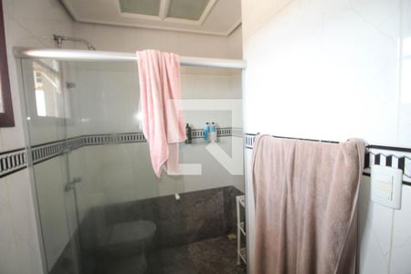 Casa à venda com 240m², 3 quartos e 2 vagas Casa à venda com 240m², 3 quartos e 2 vagasBanheiro da Suíte