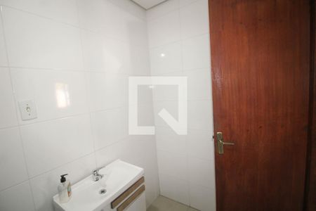 Casa à venda com 240m², 3 quartos e 2 vagas Casa à venda com 240m², 3 quartos e 2 vagasBanheiro