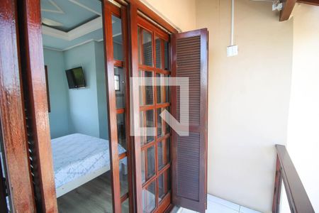 Casa à venda com 240m², 3 quartos e 2 vagas Casa à venda com 240m², 3 quartos e 2 vagasSacada da Suite