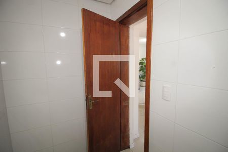 Casa à venda com 240m², 3 quartos e 2 vagas Casa à venda com 240m², 3 quartos e 2 vagasBanheiro